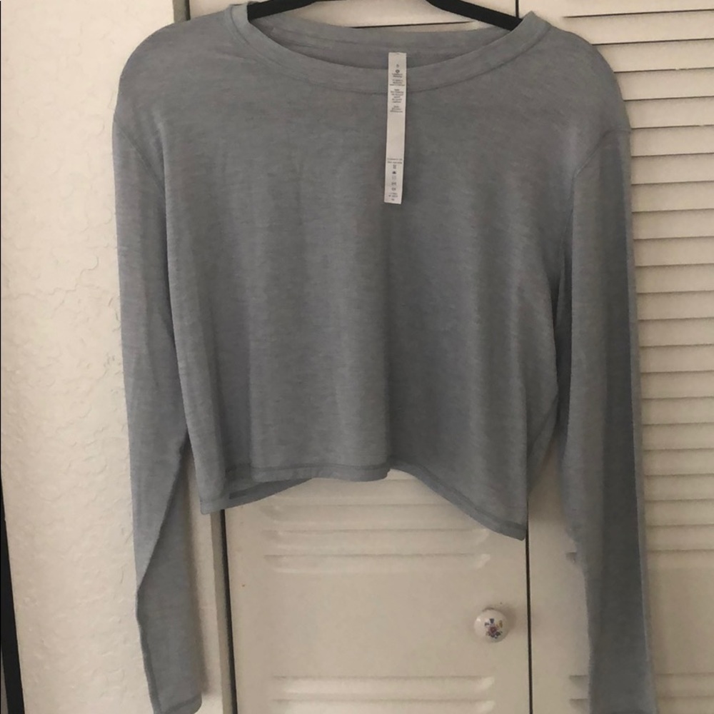 Lululemon yoga crop top sz 6